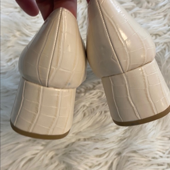 CL by Landry Elegant Cream Block Heel Shoes size 9.5 BNWOT see all photos - Picture 12 of 12